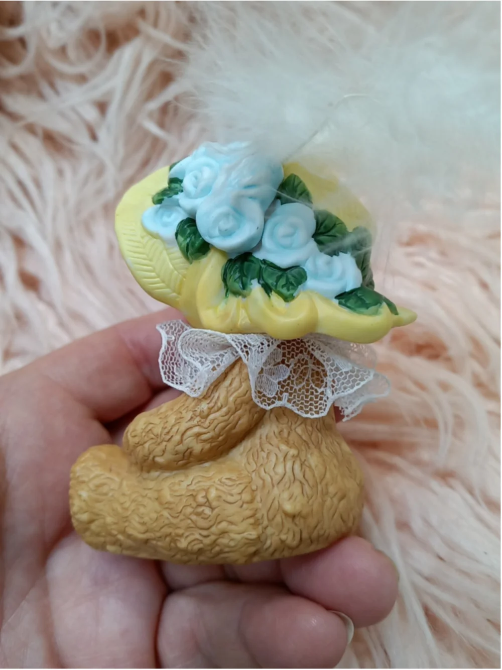 Lucy Rigg Petite Chapeau Noelle Karen Yellow Hat with Blue Roses 1996 Lace Vinta